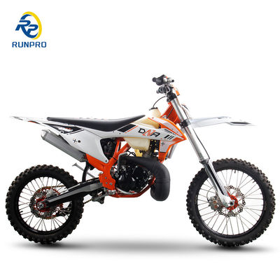 250cc βενζινοκίνητη μοτοσικλέτα pitcross με μπροστινό πίσω φρένο δίσκου και μοντέλο κινητήρα 2 ροών